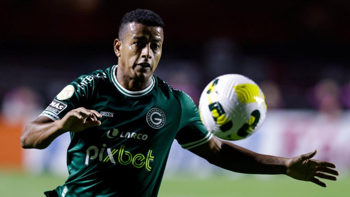 Goias right-back Maguinho